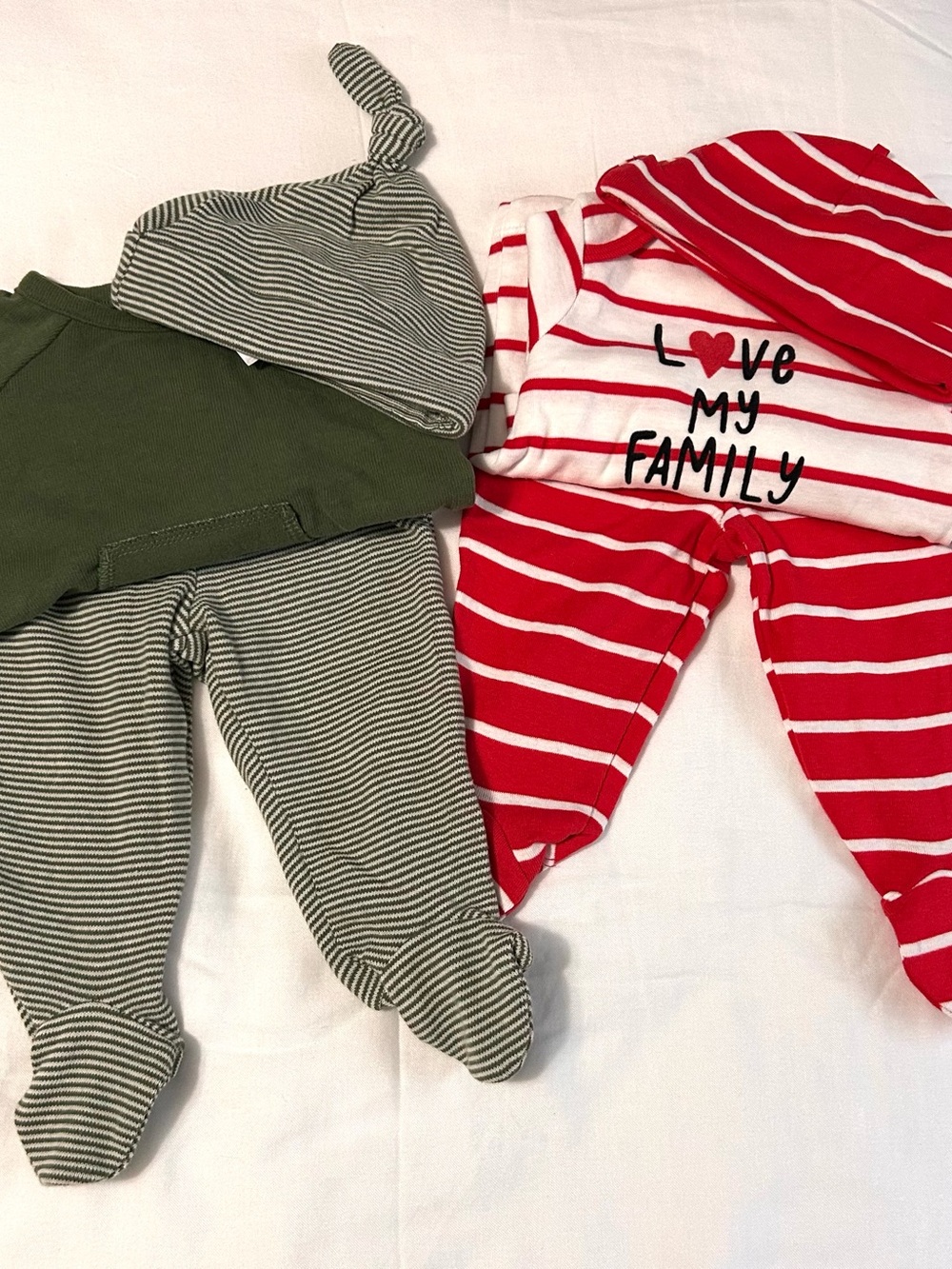 3 month Carter's outfit sets 6 pieces! Green Cozy and Love My Family Sets NWT!